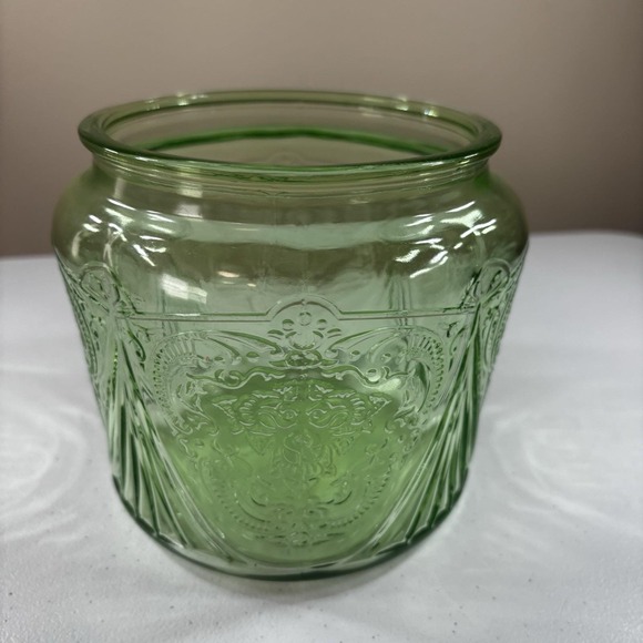 Hazel Atlas Uranium Glass 'Royal Lace' Cookie Jar No Lid Depression Glass Glows - Picture 3 of 8